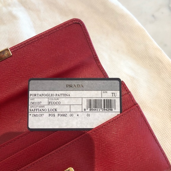 Authentic - Prada Wallet - Picture 4 of 12
